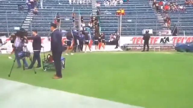 Fuego Azteca, Pitufos y Delfines Marching Band en el Show de medio tiempo de la LFA CDMX. Parte 3. смотреть онлайн