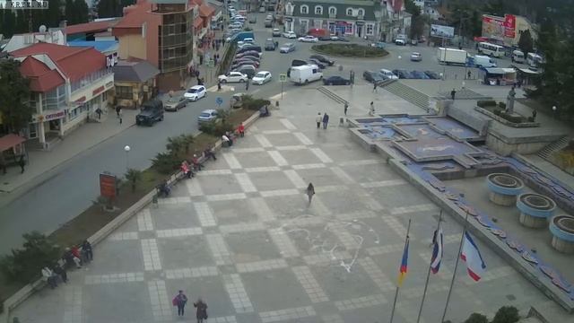 Вебкамера "Площадь Советская". Запись 13.03.2017 13:00:04 смотреть онлайн