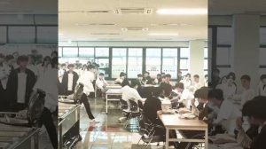 название: слабый герой