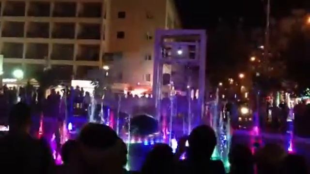 New Kikar in Natanya смотреть онлайн
