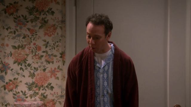 Stuart Likes Watching Howard and Bernadette Sleep | The Big Bang Theory смотреть онлайн