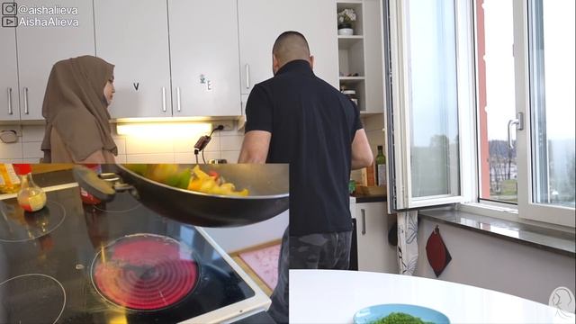 ВКУСНЕЙШИЙ WOK ОТ МОЕГО МУЖА: ЛЕГКО,БЫСТРО,ДОСТУПНО И КОНЕЧНО ЖЕ ВКУСНО 🤤 AISHAXONNING QORNI OCHTI смотреть онлайн