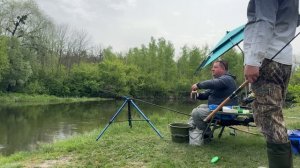 Рыбалка на фидер на реке / Северский Донец