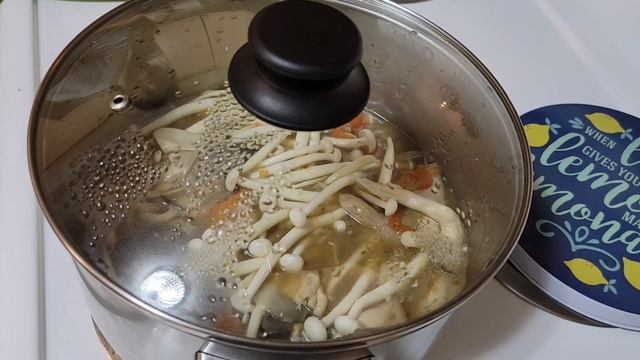 Mushroom with Jute ( very healthy filipino dish with saluyot leaf ) смотреть онлайн