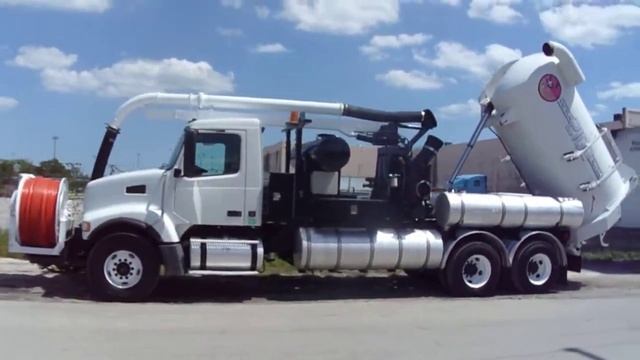 2002 Volvo Vactor 2112 VACUUM/JETTER COMBO TRUCK смотреть онлайн