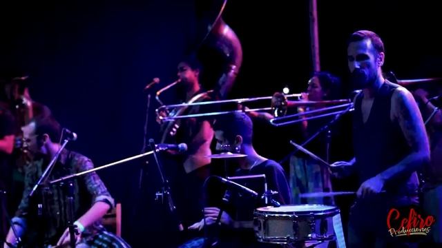 La CONURBALKAN / Bukovina / Parque Yrigoyen смотреть онлайн