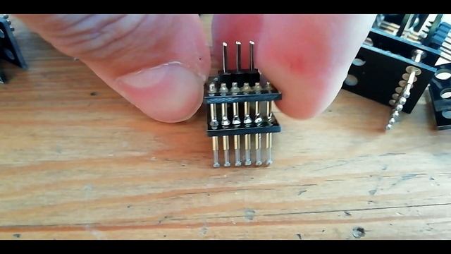 Модификация клипсы программатора. Как мы прошиваем и отлаживаем партии устройств. смотреть онлайн