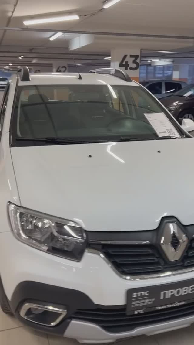 Renault Sandero '2021 года смотреть онлайн