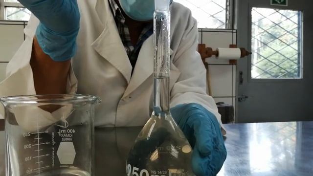 Práctica 0. Preparación de soluciones. Segunda parte. смотреть онлайн