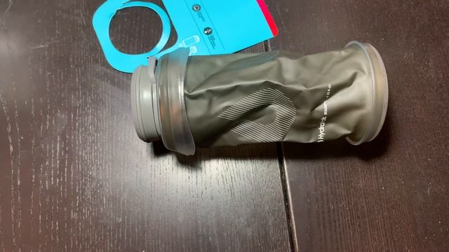 Hydrapak Stash 1L and 750ml collapsible bottles смотреть онлайн