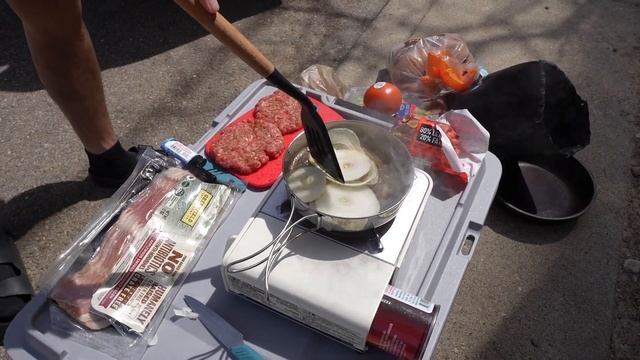 Tesla Model Y Camping During Solar Eclipse смотреть онлайн