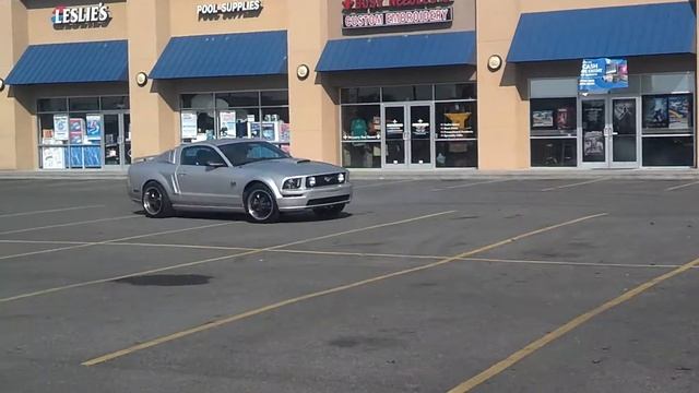 corys 2006 mustang GT burnout смотреть онлайн