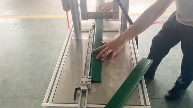 PVC PU Cleat guide profile transpart cutting machine смотреть онлайн