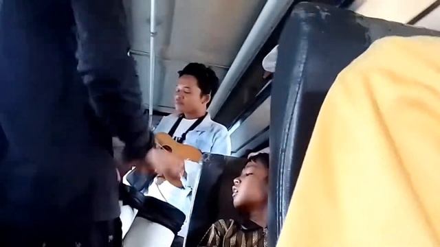 TRIO WOK WOK ARTIS YOUTUBE NGAMEN DI BUS JURUSAN LABUAN PANDEGLANG смотреть онлайн