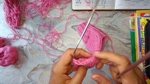 Красивые носочки с косами на круговых спицах легко и просто смотреть онлайн