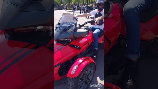 Moldova.Кишинёв.Площадь, мотопарад, открытие сезона.(14.04.24).🇲🇩 смотреть онлайн