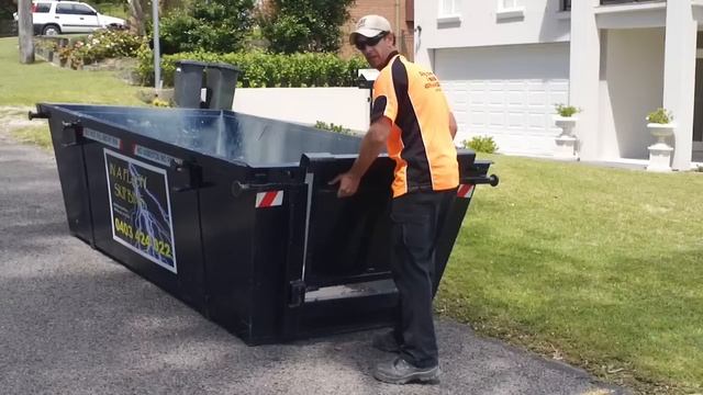 4 CUBIC METRE WAL IN BIN - PLACED IN STREET | RENTASKIP смотреть онлайн
