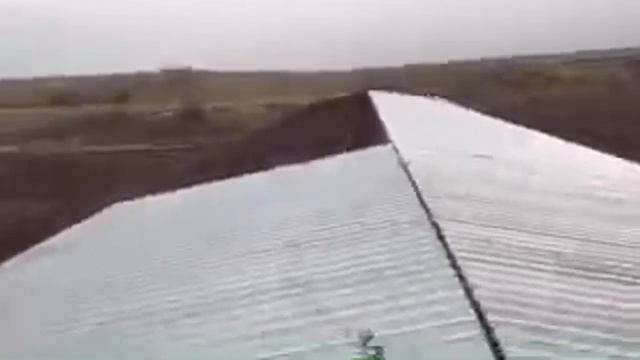 Работаем на крыше монтаж Профнастила.