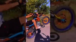 Стант на питбайке"