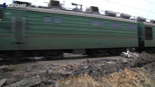 На Житомирщині на чверть завершили будівництво мосту через залізницю на трасі Житомир-Чернівці смотреть онлайн