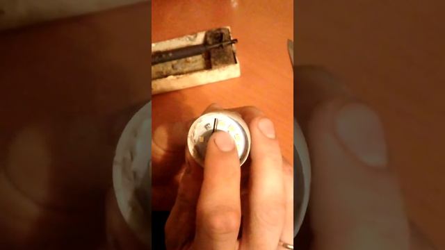 Ремонт диодной лампочки. Вторая жизнь лампочки. Сгорела диодная лампочка. смотреть онлайн
