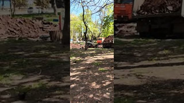 Демонтажные работы полным ходом #shorts #стройка #благоустройство смотреть онлайн