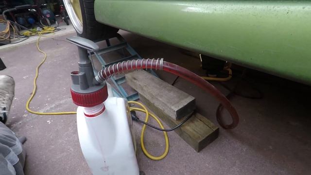 The VY SS Gets some Lovin (ALL FLUIDS CHANGED) смотреть онлайн