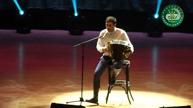 Магамет Дзыбов Си Аминат (Canlı Performans) смотреть онлайн