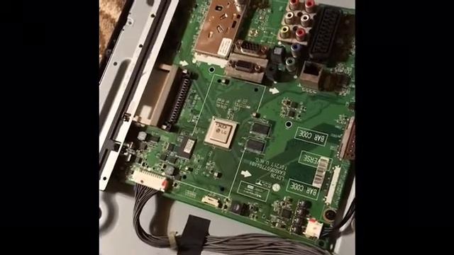 Телевизор LG 32LV3700 Не включается Но Горит Красная Лампочка Ремонт смотреть онлайн