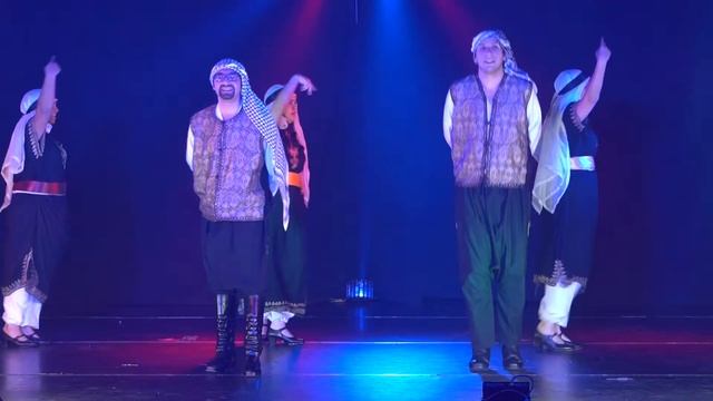 Conjunto Quwa al Arabiye, Artistas Invitados a Gala Maktub, Primera Versión смотреть онлайн