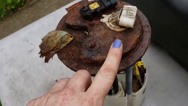 Problems with removing a fuel pump on a 2005 Tahoe смотреть онлайн