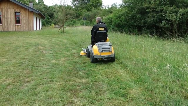 Stiga Park Pro 25 4WD im Einsatz смотреть онлайн