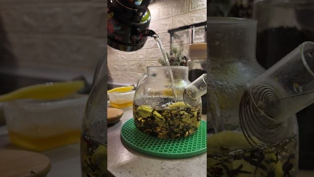 Вечерний чай с мёдом, имбирём и лимоном / ASMR, relax смотреть онлайн