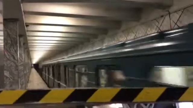 Номерной отправляется со станции Профсоюзная. смотреть онлайн