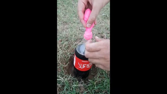 Tomato Ketchup Vs Coca Cola Experiment ! смотреть онлайн