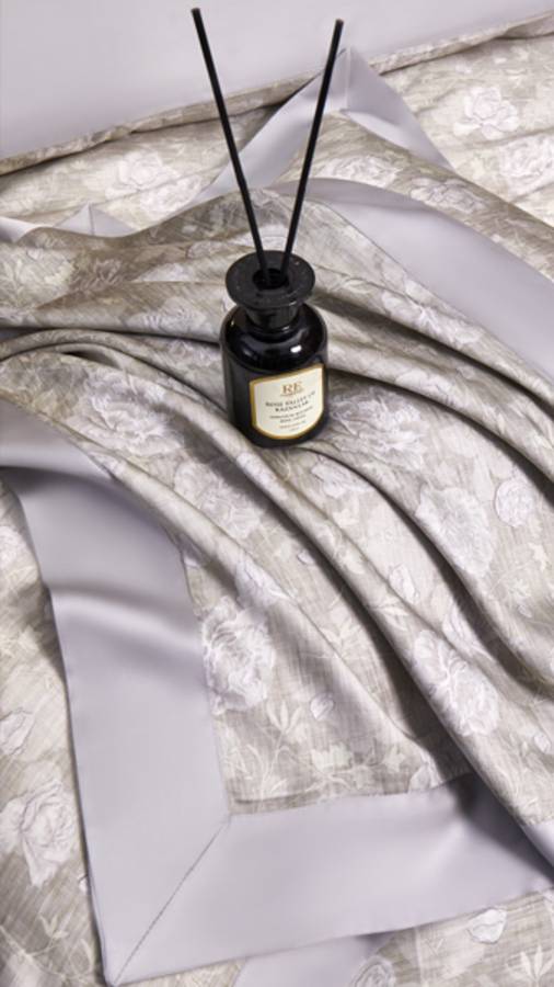 Комплект постельного белья "Порхание бабочки" от Любы | Хайнань смотреть онлайн