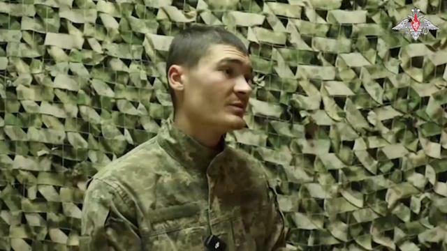 Свои же нас бомбили смотреть онлайн