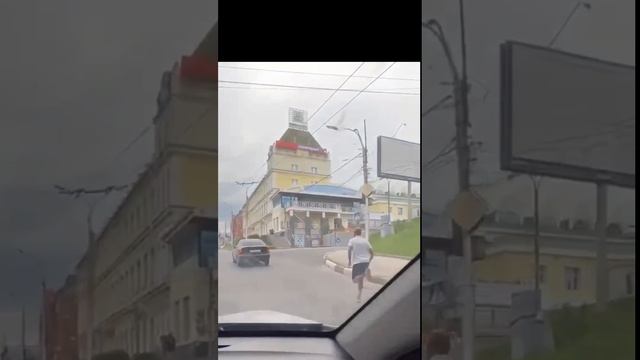 Зато как толкнул 😁😁😁 #lanos #автолайфхак #автомобили смотреть онлайн