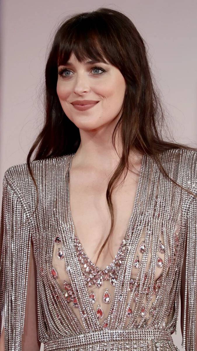 Красивое платье?