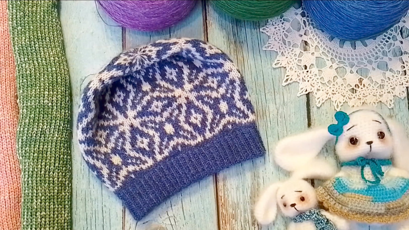 Новая техника вязания на машине. Вяжу плед. Жаккардовая шапочка. Зайчики крючком. смотреть онлайн