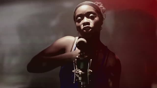 Simply Falling - Iyeoka (Official Music Video) смотреть онлайн