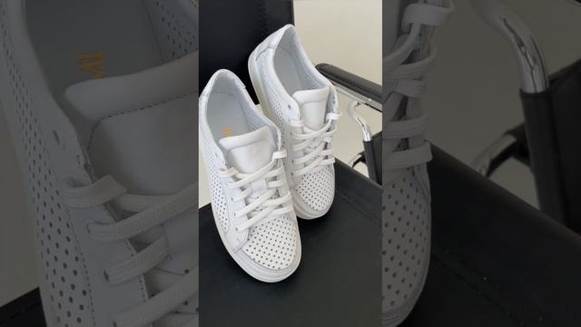 Кеди з натуральної шкіри з перфораціею #літо #summer #villomi смотреть онлайн