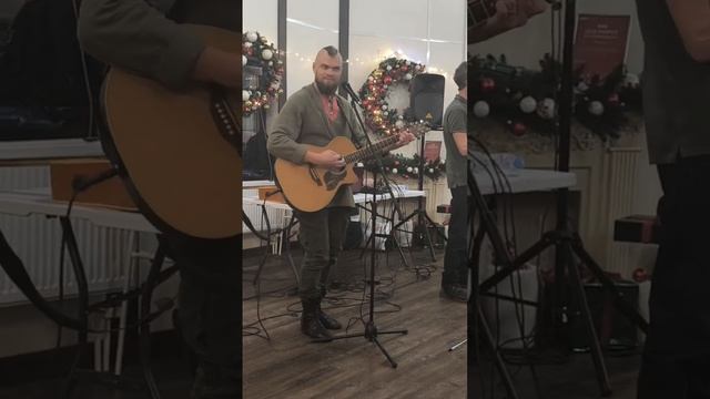 Было выступление группы, Ритм Сердца. Прекрасная музыка в кругу собратьев #Стяг #Сердце #Русь смотреть онлайн