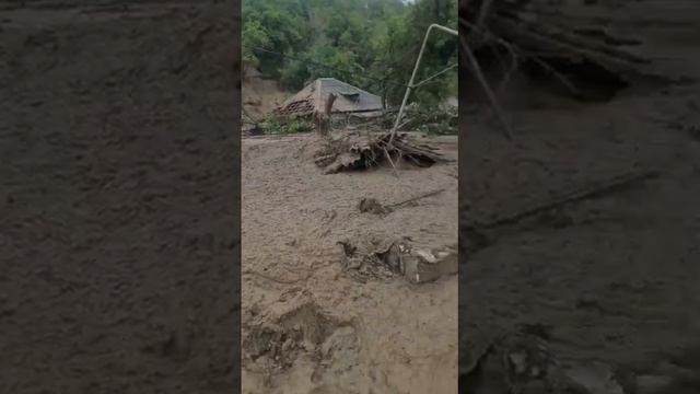 сель в Алматы. 15 мая 2022(1) смотреть онлайн