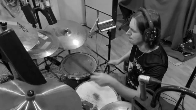 Hardcore Superstar - Into Debauchery Drum Cover by Vladimir Larin смотреть онлайн