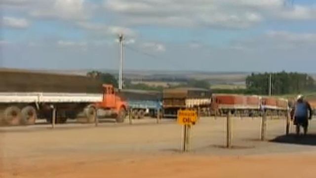 Com previsão de safra recorde, recebimento de grãos movimenta cooperativa смотреть онлайн