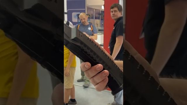 Зачем на Калашников магазин на 60 патронов? смотреть онлайн