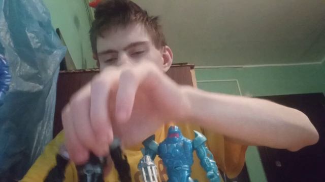 обзор на 2 фигурки робатов