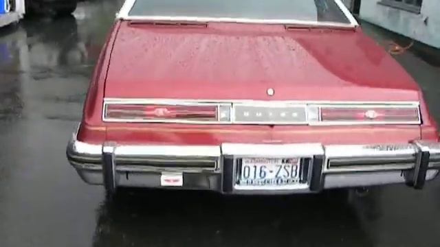 Mint Condition 1975 Buick Riviera GS смотреть онлайн