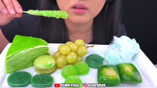 ASMR GREEN FOOD PLATTER (Crepe Cake, Tanghulu, Macarons, Cake, Mochi, Crystal Candy) | ASMR Phan смотреть онлайн